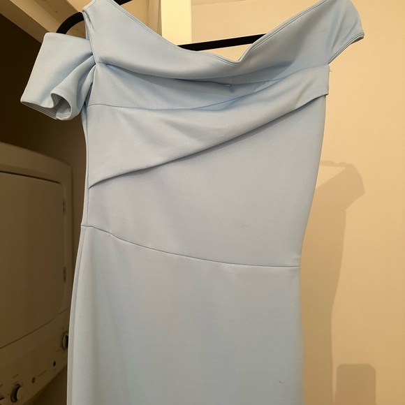 Black Halo Eve by Laurel Berman - Zendaya off-the-shoulder gown - Picture 3 of 4